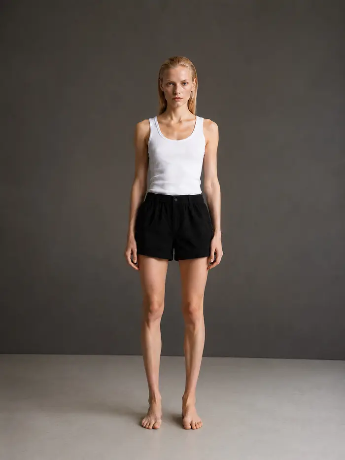 Studio-Set Editorial Grey