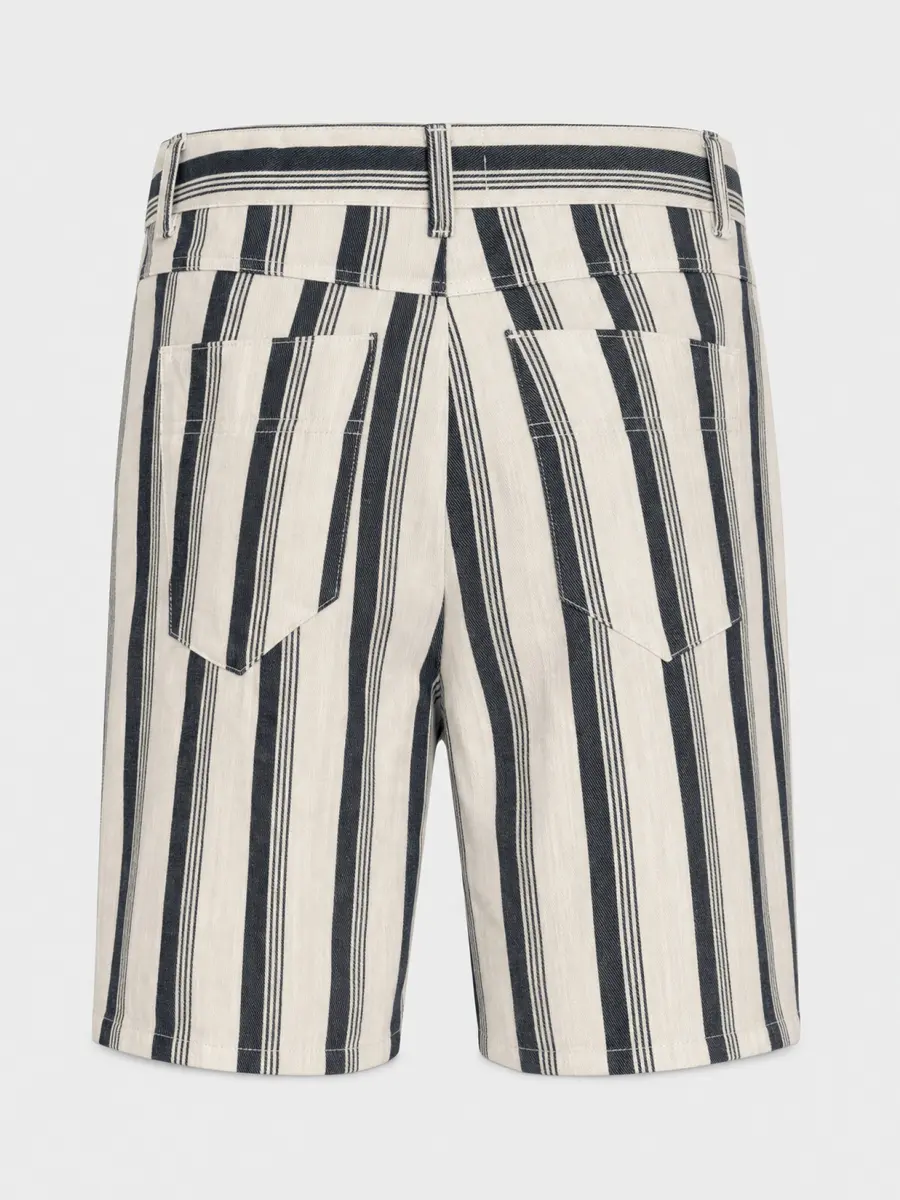 Shorts · Ghost Mannequin hinten
